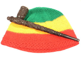 Pipe and reggae cap