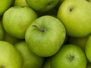 Fruit apples green