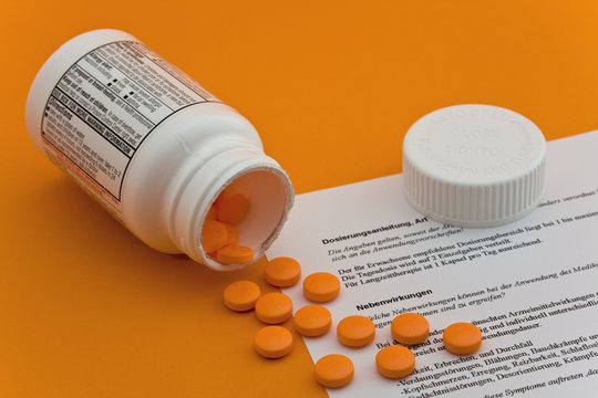Pillendose mit Beipackzettel-2