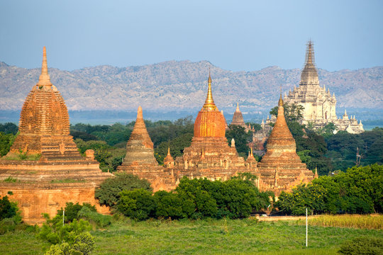 Buddhist Pagodas and Gawdawpalin Pahto, Bagan, Myanmar..