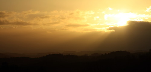 Fototapeta premium Dunkles Land