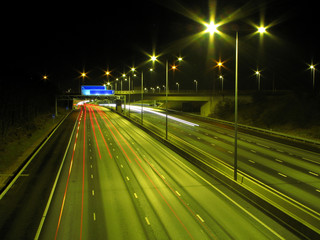 Autostrada w nocy 2 - obrazy, fototapety, plakaty
