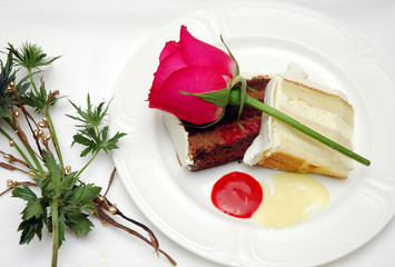 Rose on wedding cake