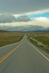 Straße in Anden (Pampa de Junin), Peru