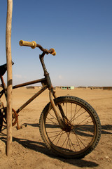 Fototapeta premium Altes Fahrrad in Peru