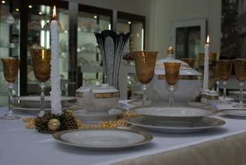 plates and dishes