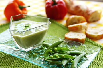 Creamy sweet peas soup