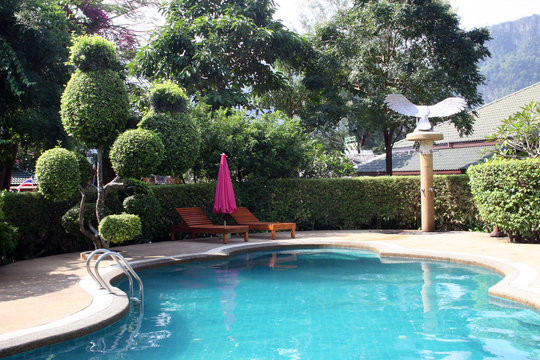 Swimming pool