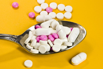 spoon with medicaments