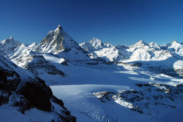 Fototapeta na wymiar Swiss peak Materhorn