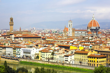 Fototapeta na wymiar Panorama w Florencja Duomo i Palazzo Vecchio
