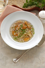 Minestra finferli e orzo - primi piatti - Trentino Alto Adige