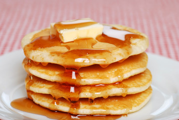 pancakes with maple syrup and butter - 11321518