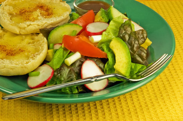 Cheese muffin & salad
