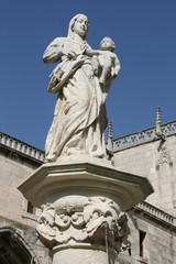 Fototapeta na wymiar Dziewica Maryja w Burgos, Hiszpania
