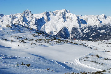 Fototapeta na wymiar Alpenpanorama Piste