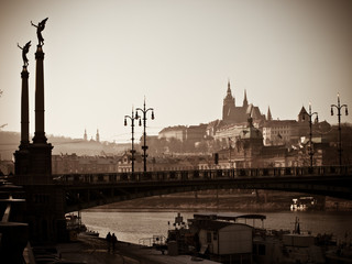 Puente en Praga