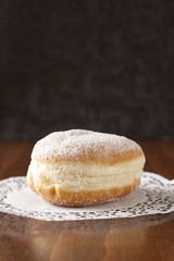 Gefüllter Krapfen