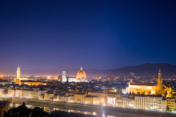 Fototapeta na wymiar Florencja, nocy Santa Croce, Piazza della Signoriaand Du