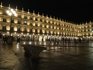 Obraz premium Noche de invierno en la plaza mayor de Salamanca