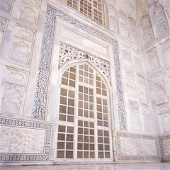 Fototapeta na wymiar Gate at Taj Mahal