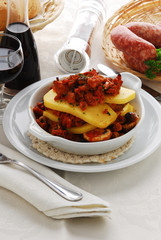 Polenta salsiccia e funghi - Secondi di carne - Lombardia