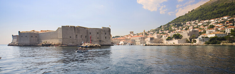 Fototapeta premium Dubrovnik - panoramic view from seaside