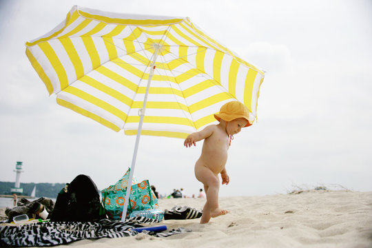 Baby am Strand