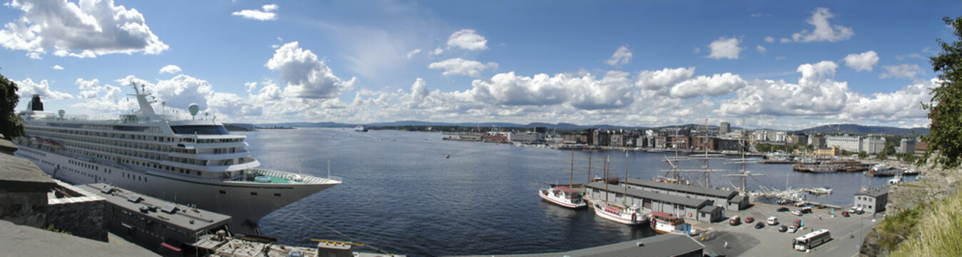 Harbour in Oslo - panoramic view