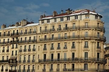 Fototapeta na wymiar immeuble marseillais