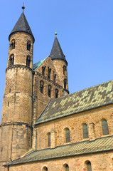 Fototapeta na wymiar Magdeburg, klasztor, Matka Boża