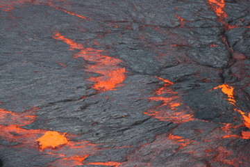 Oberfläche eines Lavasee im Erta Ale Vulkan, Äthiopien