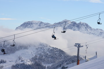 Liftanlage im Skigebiet 