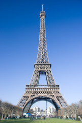Fototapeta na wymiar Eiffel tower (Tour Eiffel) in Paris
