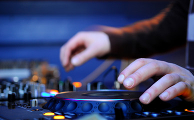 Dj