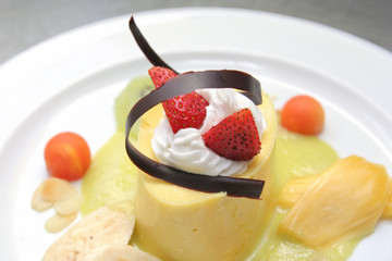mango mousse cake