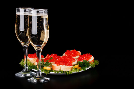 Red caviar and champagne