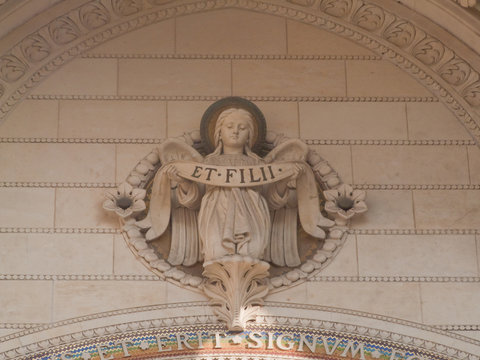 Et filii, inscription religieuse en latin