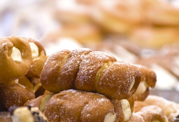 Puff cakes