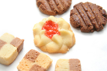 raw of cookies
