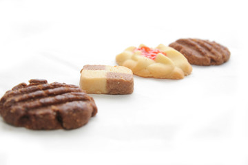 raw of cookies