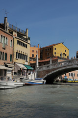 Fototapeta na wymiar sur le canal de Venise