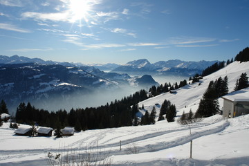 Fototapeta premium Nebel und Sonne bei Davos