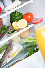 Refrigerateur avec aliments