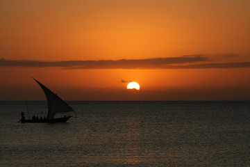 Fototapeta na wymiar Zachód słońca w Zanzibarze