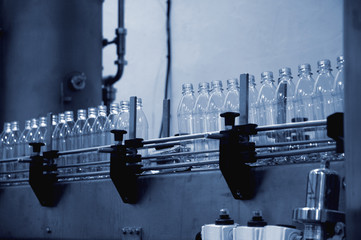 Naklejka premium water bottling line