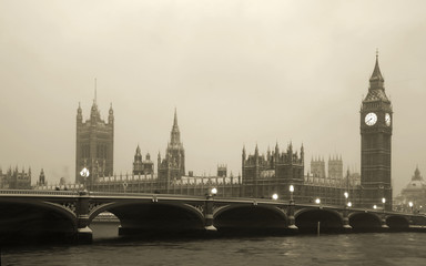 Fototapeta na wymiar Big Ben, Londyn (ze śniegiem)