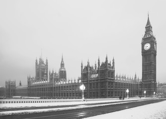 Fototapeta na wymiar Big Ben w śniegu