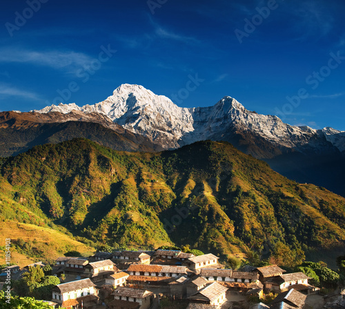 Ghandrung Village and Annapurna South, Nepal, Himalaya скачать