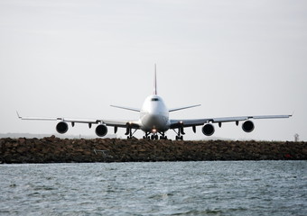 747 Jumbo jet front view